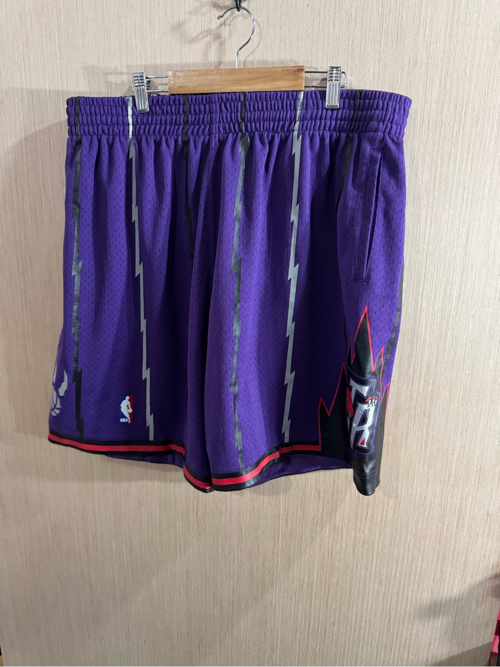 Toronto Raptors Mitchell & Ness Purple Hardwood Classics Swingman Shorts XL
